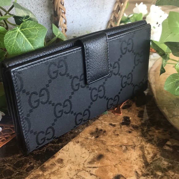 Gucci Handbags - GUCCI Monogram Canvas & Leather Wallet ♥️♥️